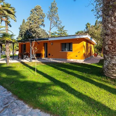 Le Dimore Di Elia * לצ'ה